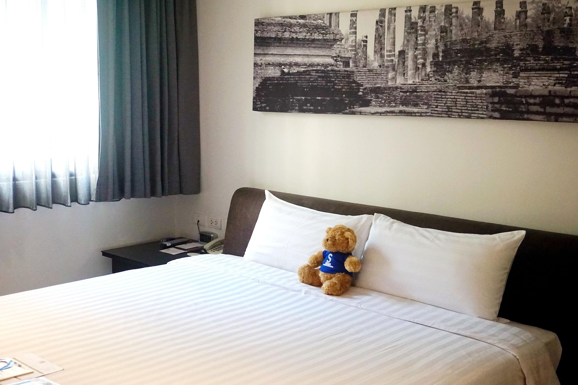 S33 Compact Sukhumvit Hotel Bangkok Esterno foto