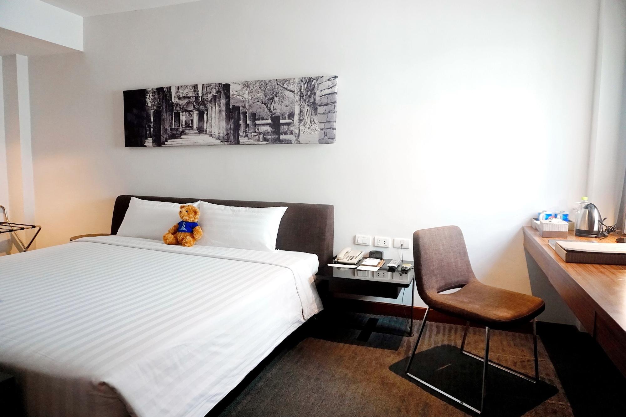 S33 Compact Sukhumvit Hotel Bangkok Esterno foto